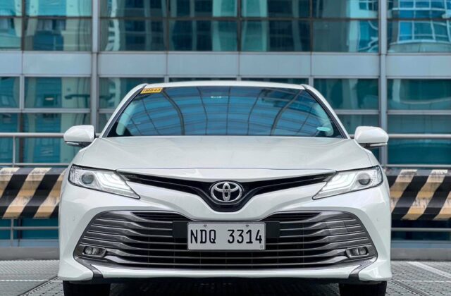 2019 Toyota Camry 2.5 V Gas Automatic